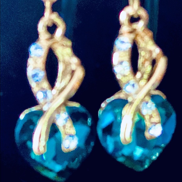 💕Gorgeous Emerald Green Crystal Heart NecklaceSet - Picture 3 of 6